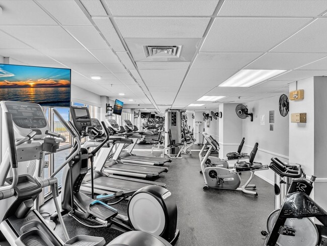 Building Photo - 3301 S Ocean Blvd
