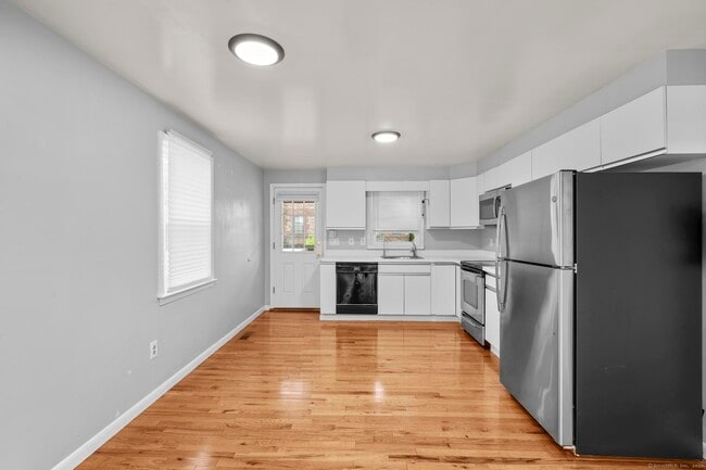 Building Photo - 26 Hackett Cir N