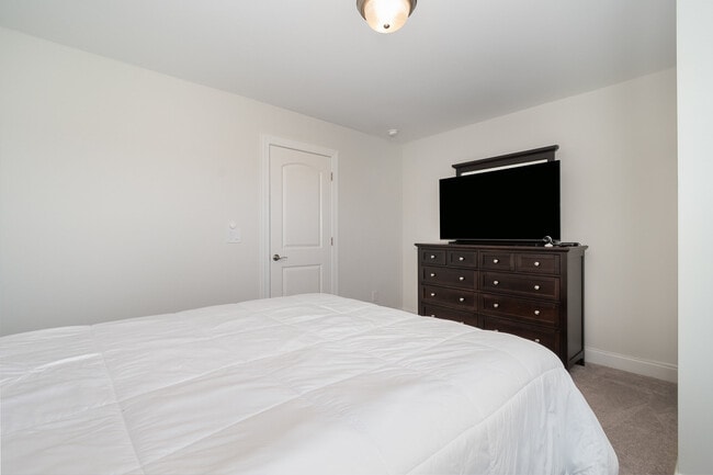 Building Photo - 6006 Tanoak Ct