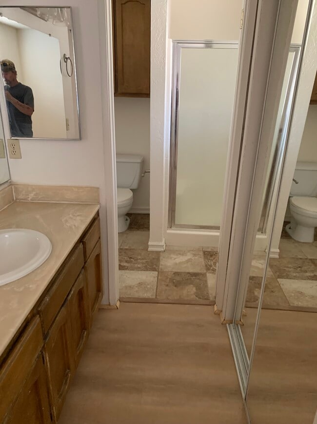 Master Bathroom - 617 S Gold Canyon St