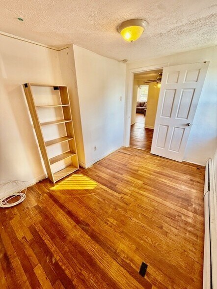 Building Photo - 14 Amity St