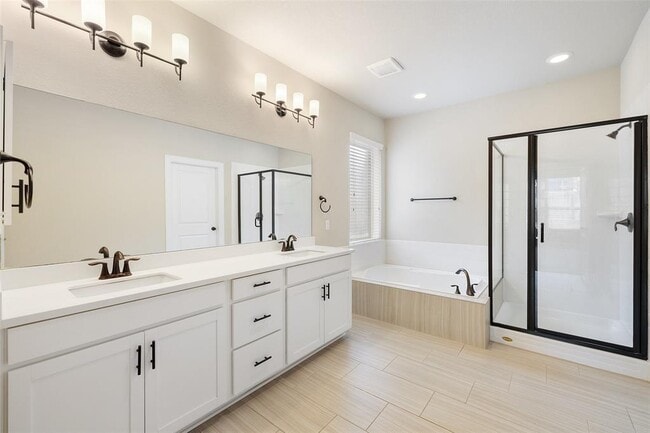 Building Photo - 14920 Cabrillo Way