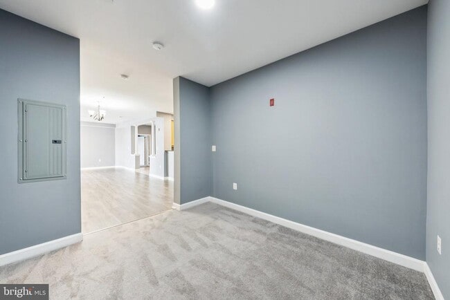 Building Photo - 440 Belmont Bay Dr