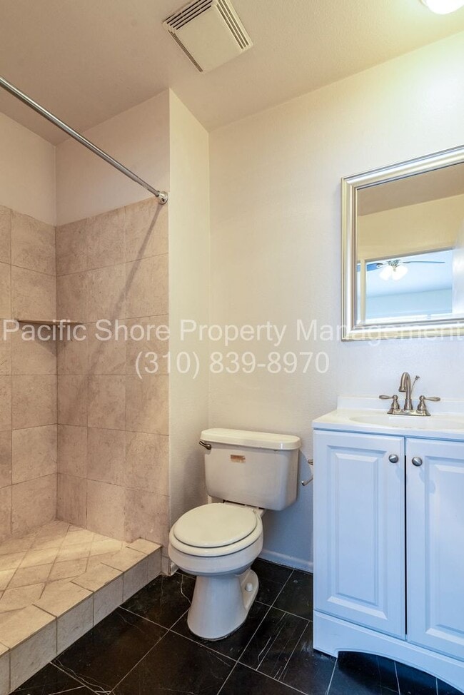 Building Photo - 2-Bed, 2-Bath Townhouse with Private Patio...