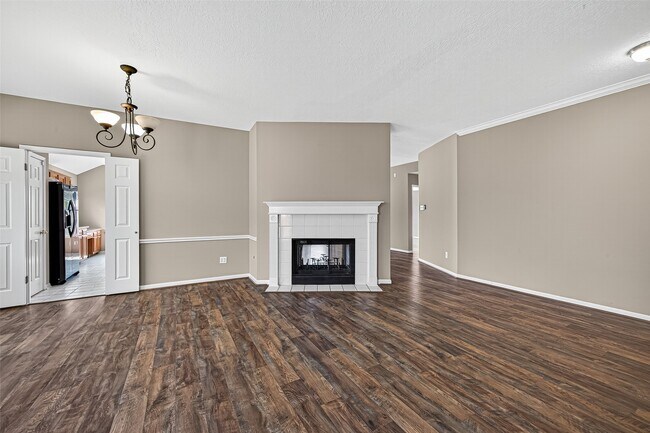 Building Photo - 2143 Mossy Trail Dr