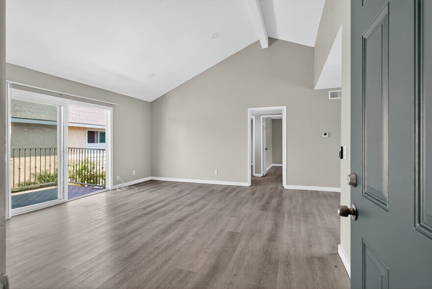 Building Photo - 8101 Larson Ave