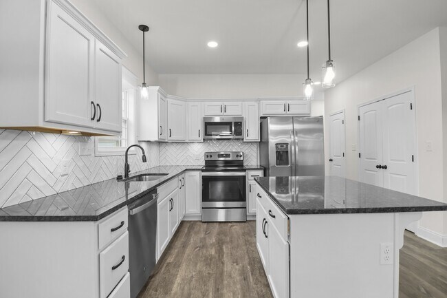 Building Photo - 525 Woodtrace Dr