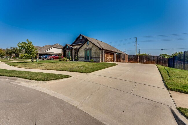 Building Photo - 4822 Windfern Way