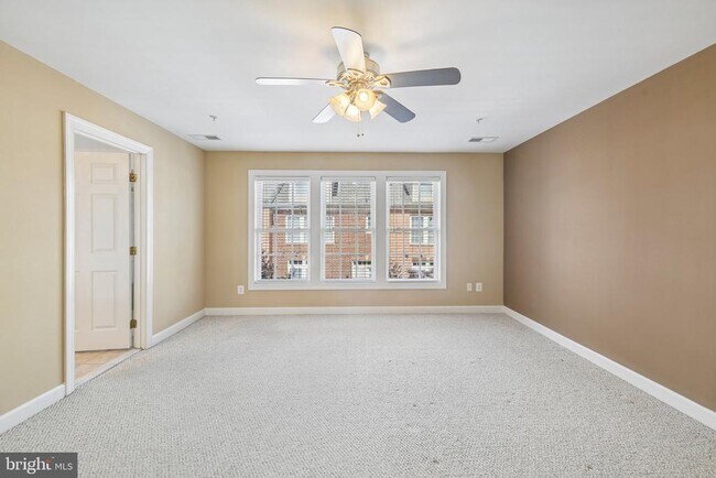 Building Photo - 7979 Vigne Ct