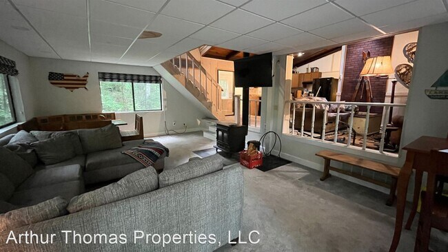 Building Photo - 3 br, 2 bath House - 32  St Moritz Street