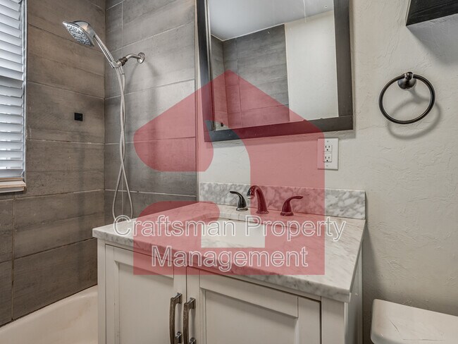 Building Photo - 3225 NW 33rd St