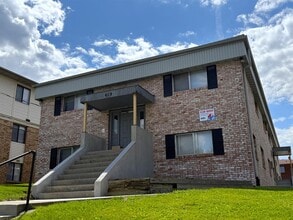 Building Photo - 419 S Johnson St