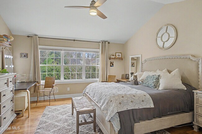 Building Photo - 8 Furlong St