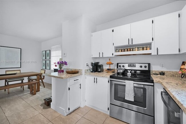 Building Photo - 8780 SW 200th Terrace