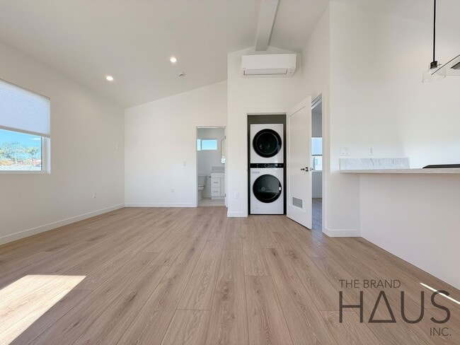 Building Photo - Brand-New 1-Bedroom, 1-Bathroom, 1-Compact Carport - Vaulted Ceilings in Belmont Heights