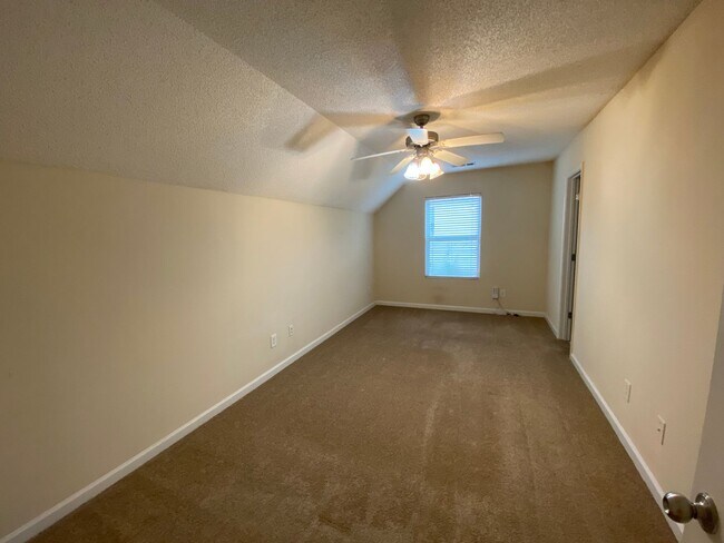 Building Photo - PRE-LEASING FOR AUGUST 2025!  1/2 OFF SECU...