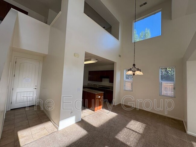 Building Photo - 1422 N PELAGO Ct