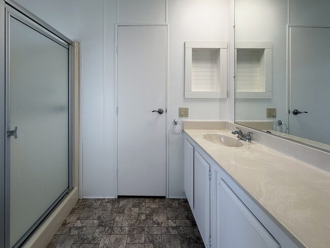 Building Photo - 85679 Hampstead Ln