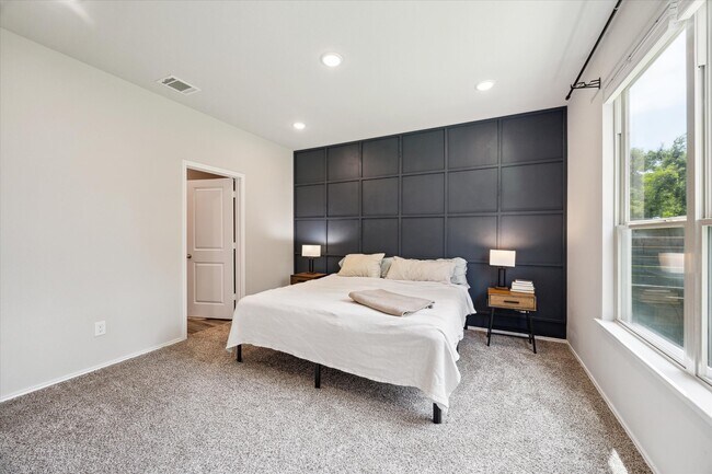Building Photo - 10897 Mockingbird Pl