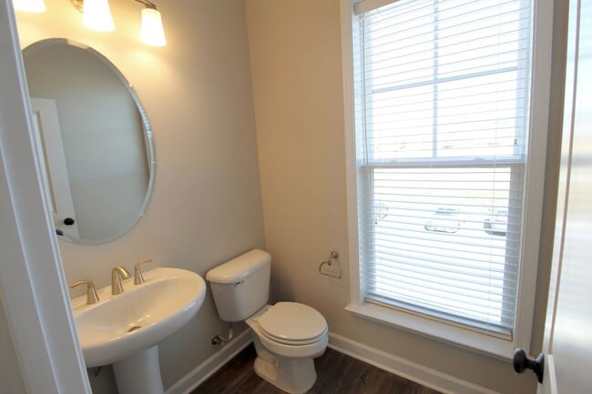 Building Photo - 3398 Monterey Dr