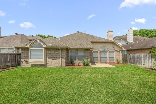 Building Photo - 623 S Marathon Way