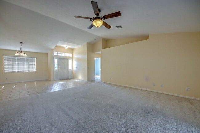 Building Photo - COMING SOON! 3 bedroom 2 bathroom single f...