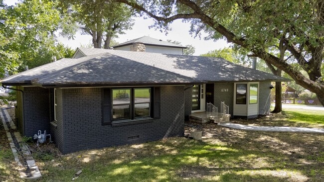 Building Photo - 6749 Fortune Rd