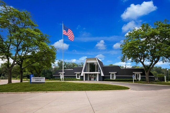 Building Photo - 38064 Leverette Ave