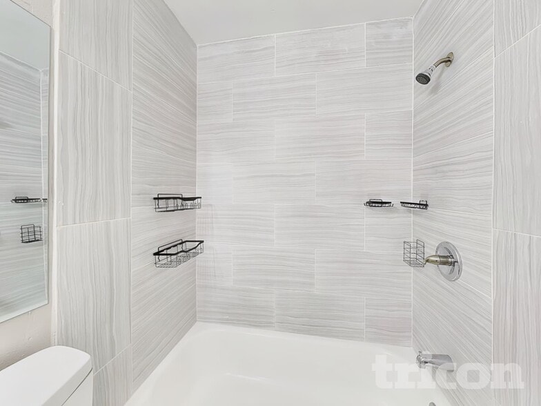 Building Photo - 9227 S Butterwood Ct