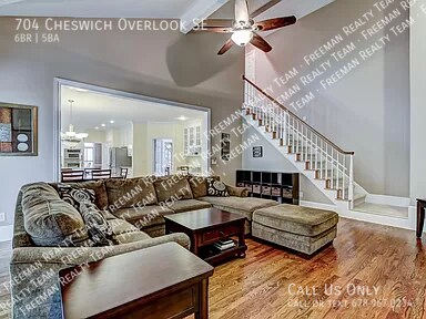 Building Photo - 704 Cheswich Overlook SE