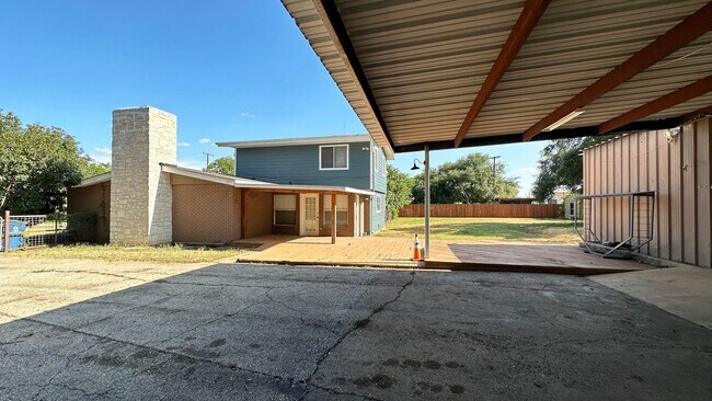 Building Photo - China Grove 4 bedroom, 3 bathroom