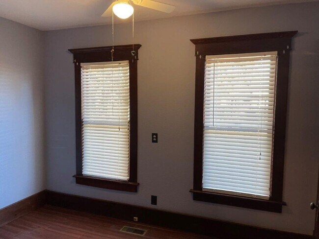 Building Photo - 3 bed 1 bath, country character and historic charm, Large shop, upstairs bonus room ,lots of uniq...