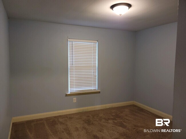 Building Photo - 9530 Fox Hunter Ct E