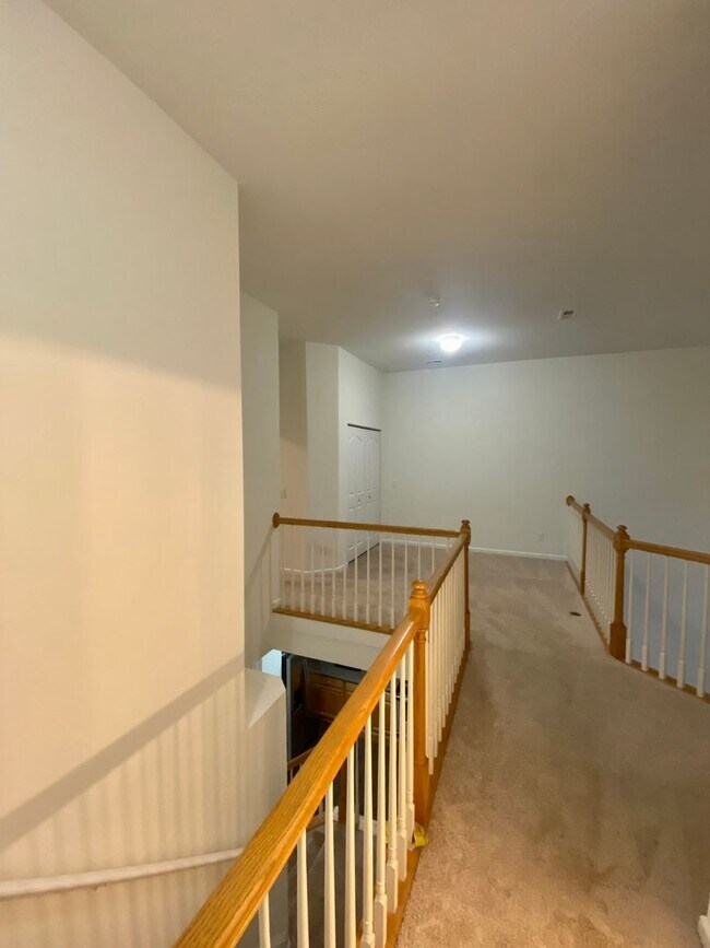 Building Photo - 3BR/2.5BA Townhouse in Ballantyne