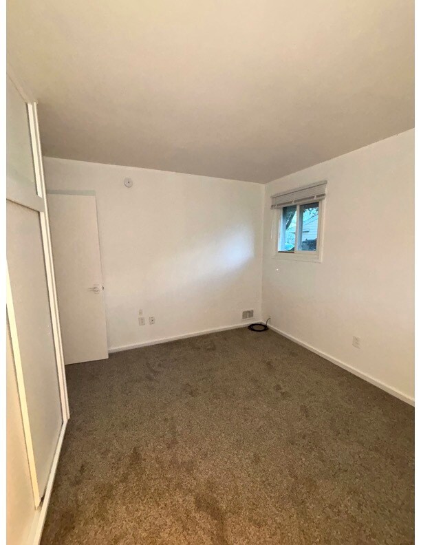 Master bedroom 10 x 12 - 8095 Monroe Blvd