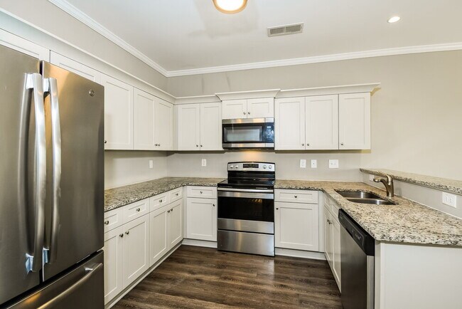 Building Photo - 41 Moss Way