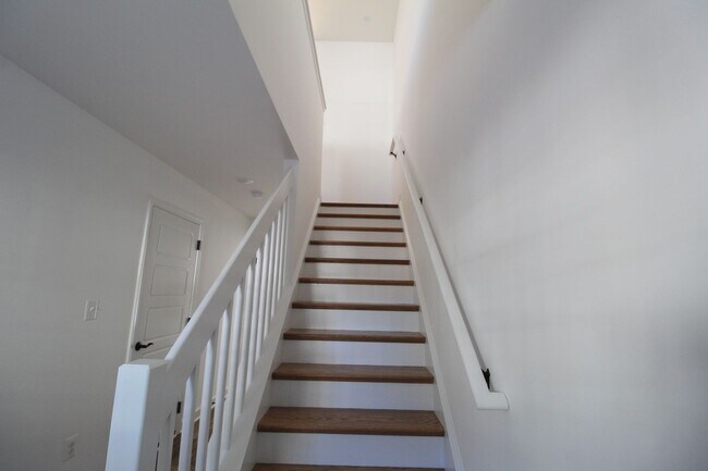 Building Photo - Brand New Luxury 4-Bedroom Townhome with a garage at The Townes at Congers Creek – Phase 3