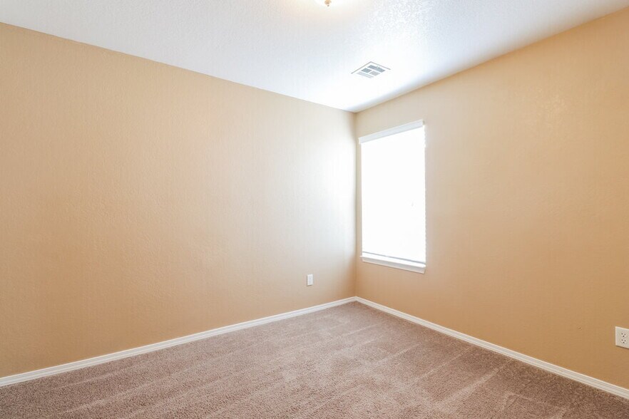 Building Photo - 5536 Bush Creek Way