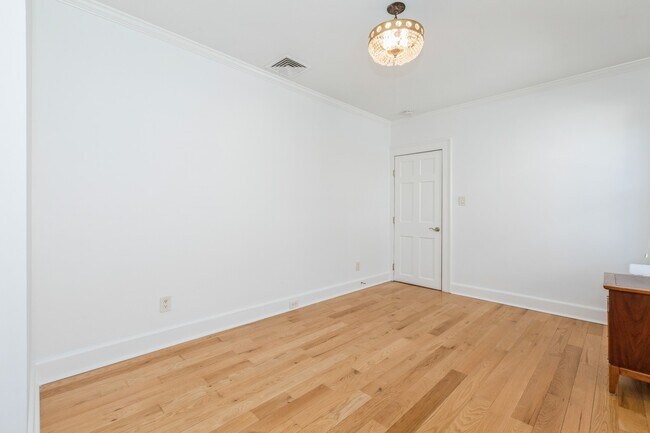 Building Photo - 34 Glenview Terrace