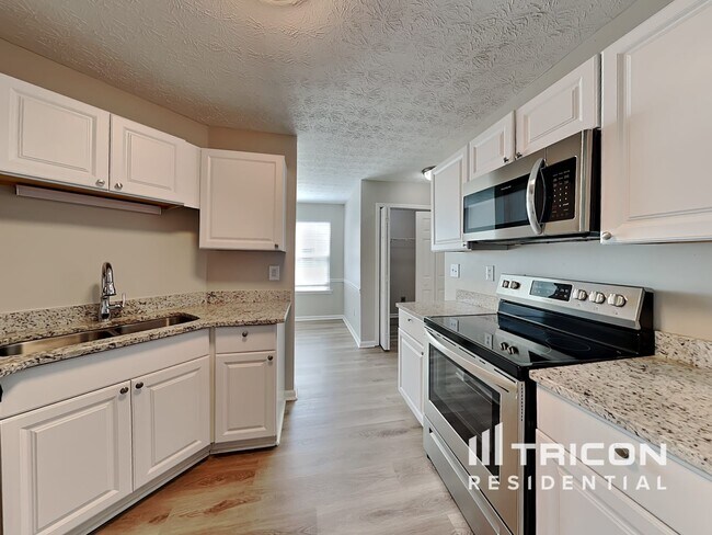 Building Photo - 1528 Cardinal Ln
