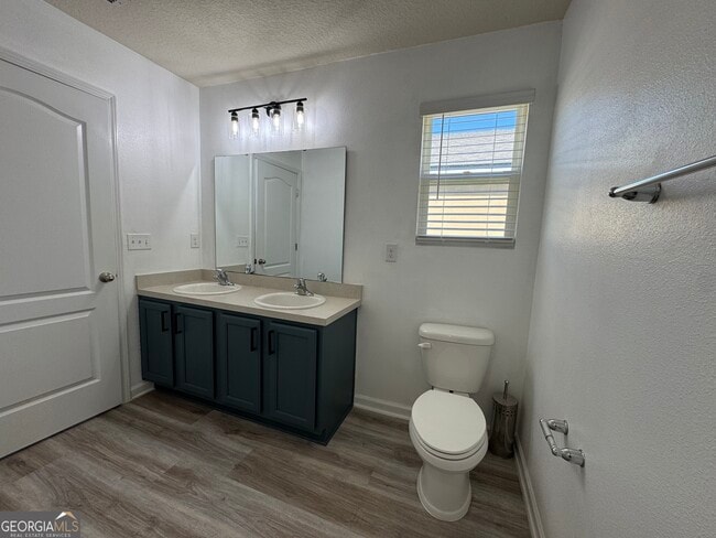 Building Photo - 217 Brooklet Cir