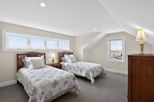 Building Photo - 103 N Madison Ave