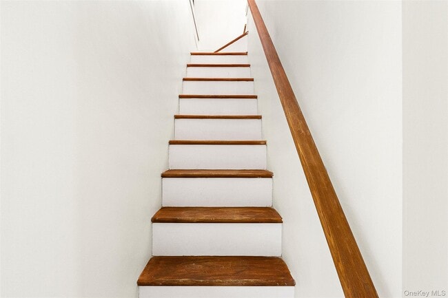 Building Photo - 93-01 71st Ave