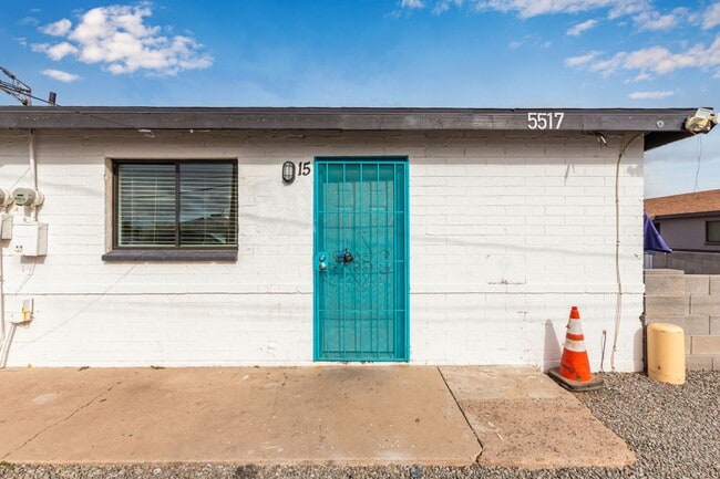 Building Photo - 5517 N 27th Dr