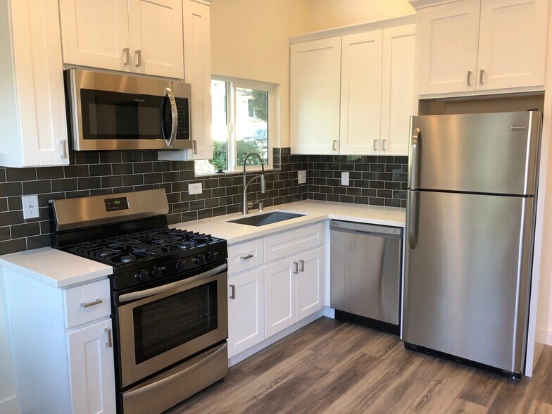 Building Photo - 2926 1/2-31-2 Asbury St