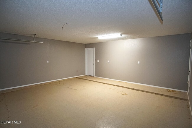 Building Photo - 14913 Tierra Isaiah Ave