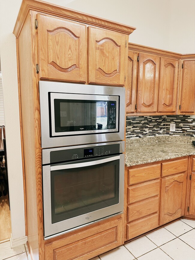 Building Photo - 308 Elizabeth Trail