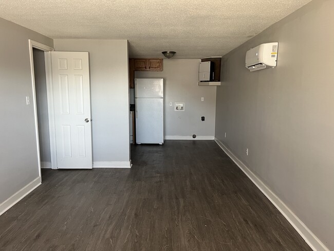 Building Photo - Sweetland Quad