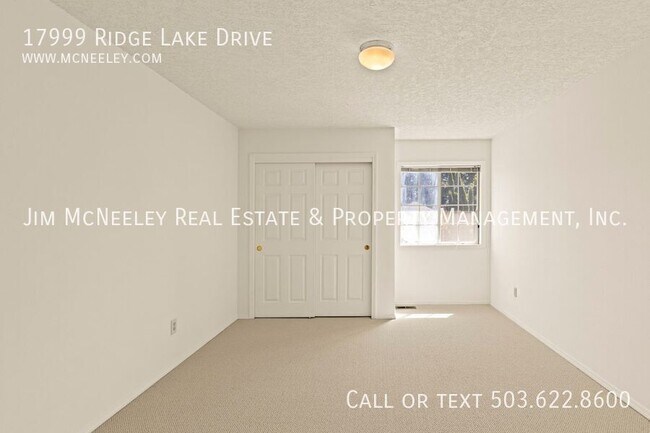 Building Photo - 17999 Ridge Lake Dr