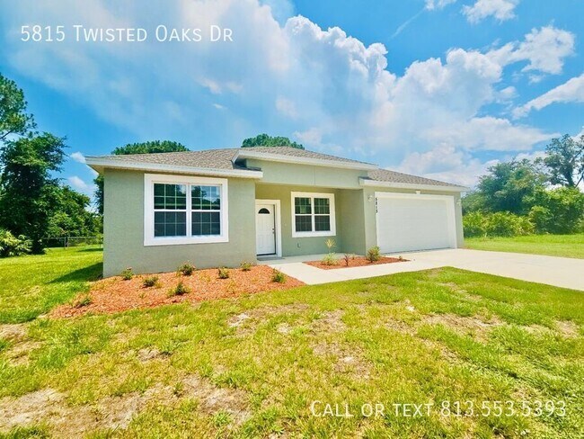 Building Photo - 5815 Twisted Oaks Dr
